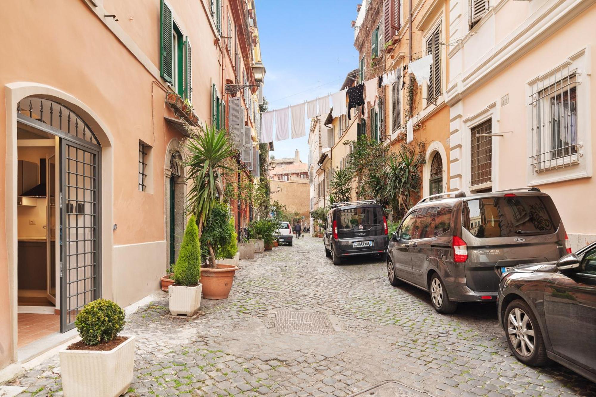 Leopardo Boutique Apartment In Trastevere Рим Экстерьер фото