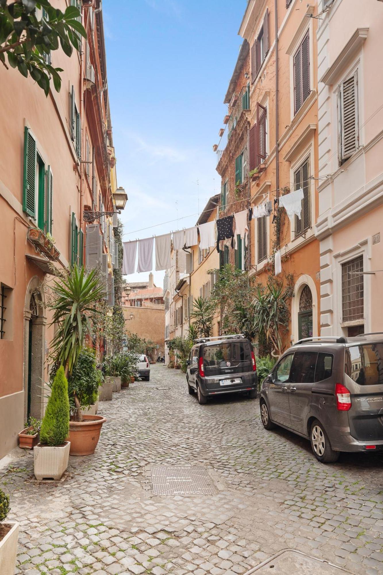 Leopardo Boutique Apartment In Trastevere Рим Экстерьер фото