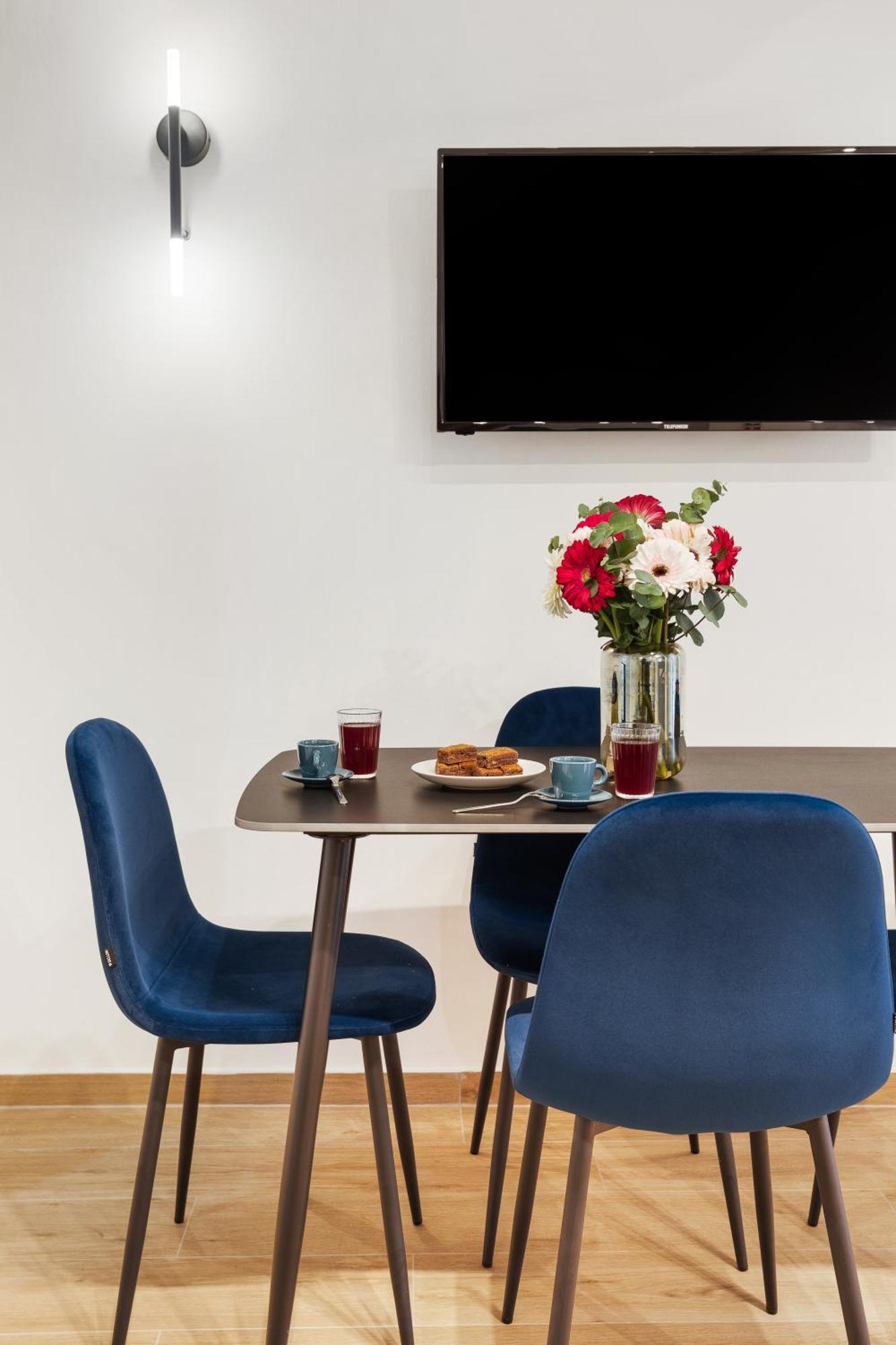 Leopardo Boutique Apartment In Trastevere Рим Экстерьер фото