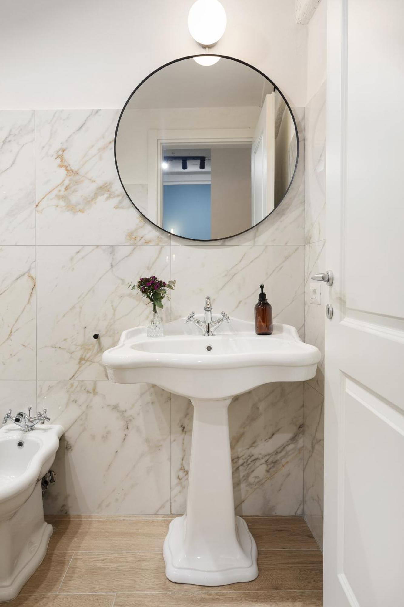 Leopardo Boutique Apartment In Trastevere Рим Экстерьер фото